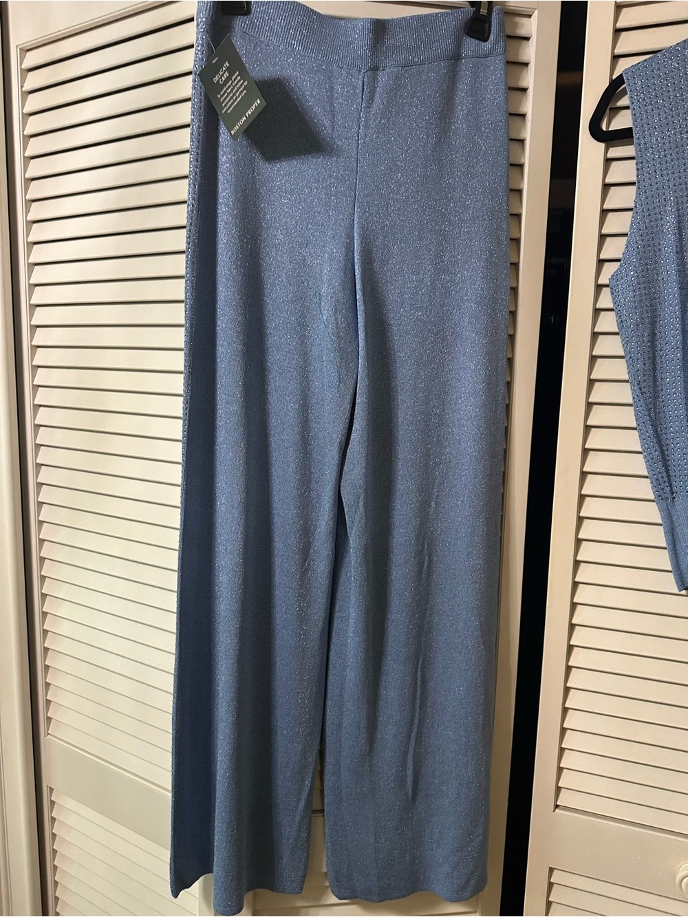 Boston Proper Blue Mock Neck Sleeveless Rhinestone Lounge Set - Picture 7 of 12